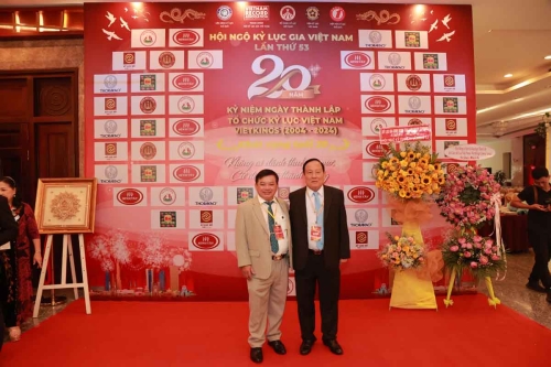 Mega-Celebration-of-Two-Decades-of-Vietnam-Book-of-Records-28