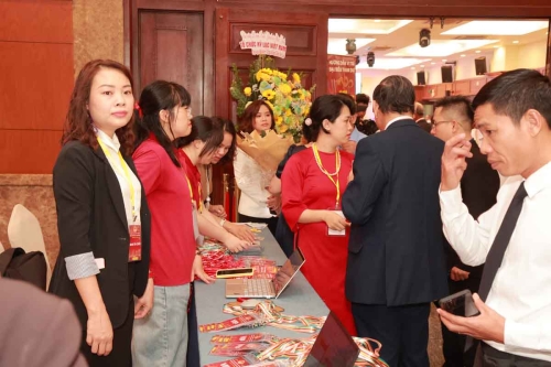 Mega-Celebration-of-Two-Decades-of-Vietnam-Book-of-Records-62