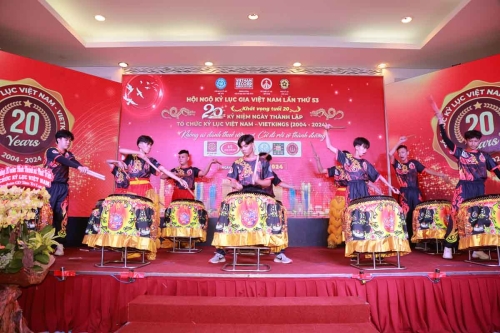 Mega-Celebration-of-Two-Decades-of-Vietnam-Book-of-Records-72