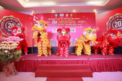 Mega-Celebration-of-Two-Decades-of-Vietnam-Book-of-Records-79