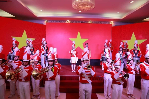 Mega-Celebration-of-Two-Decades-of-Vietnam-Book-of-Records-95