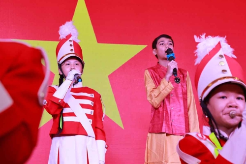 Mega-Celebration-of-Two-Decades-of-Vietnam-Book-of-Records-98